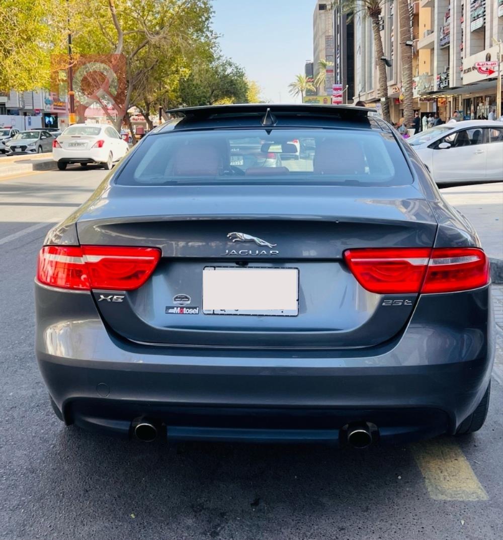 جاكوار XE